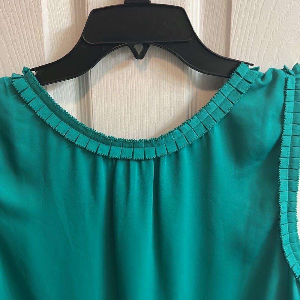 Top - Picture 3 of 3